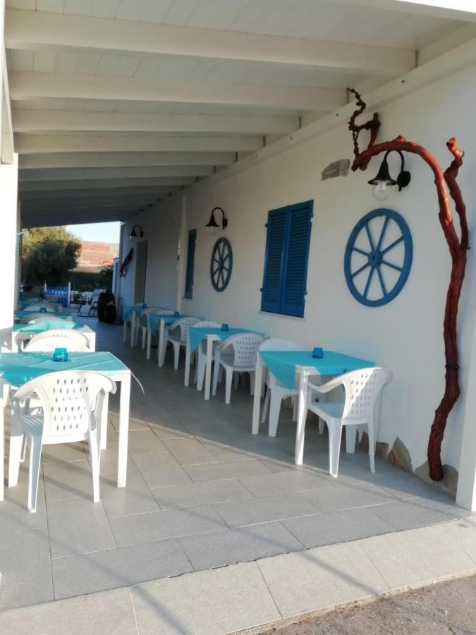 B&B And Home Restaurant La Casa Del Pescatore Sant'Anna Arresi Bagian luar foto