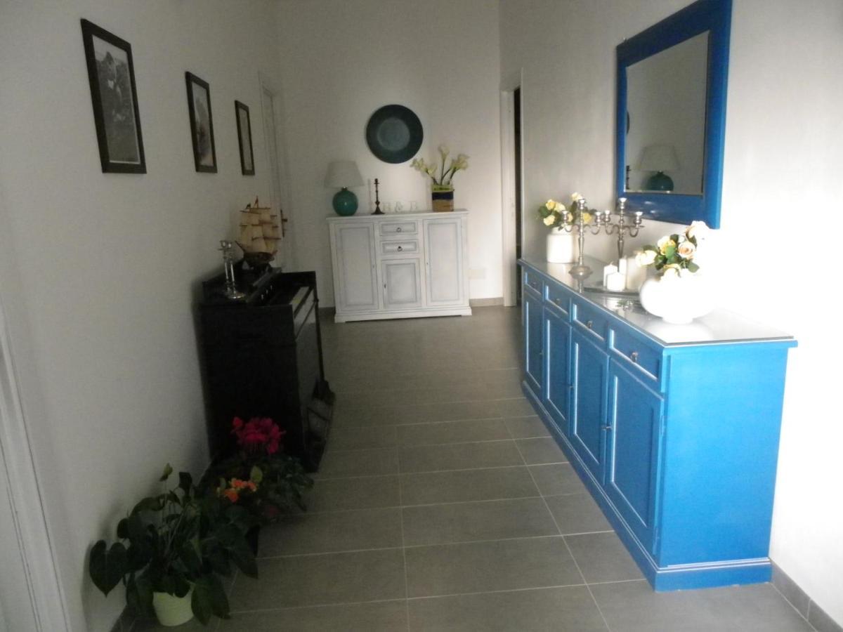B&B And Home Restaurant La Casa Del Pescatore Sant'Anna Arresi Bagian luar foto