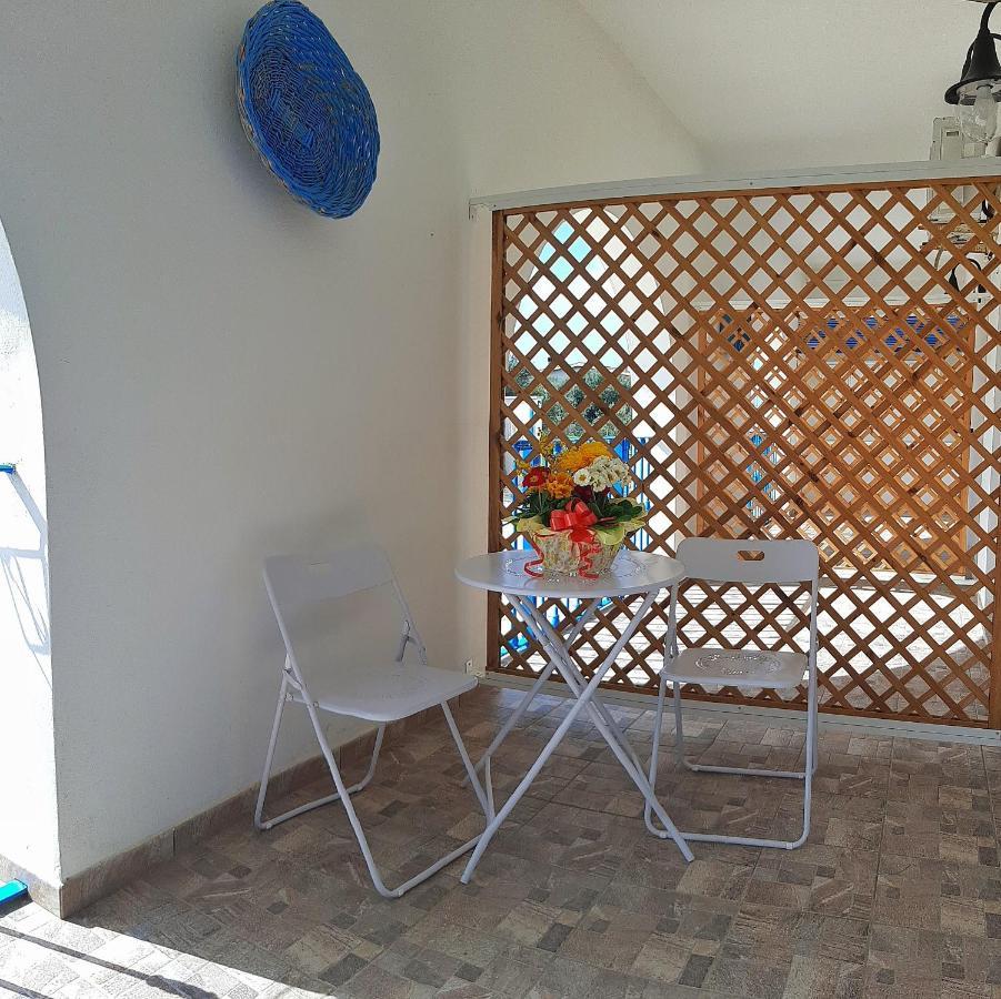 B&B And Home Restaurant La Casa Del Pescatore Sant'Anna Arresi Bagian luar foto